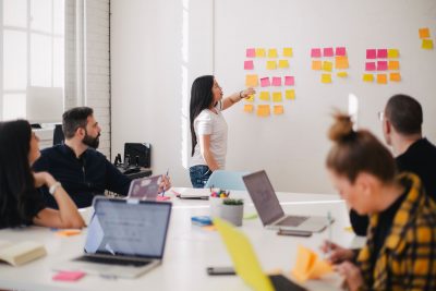 you-x-ventures-Oalh2MojUuk-unsplash-min QUEL VOYAGEUR ÊTES-VOUS ? (SPÉCIAL LITUANIE - Montpellier Management