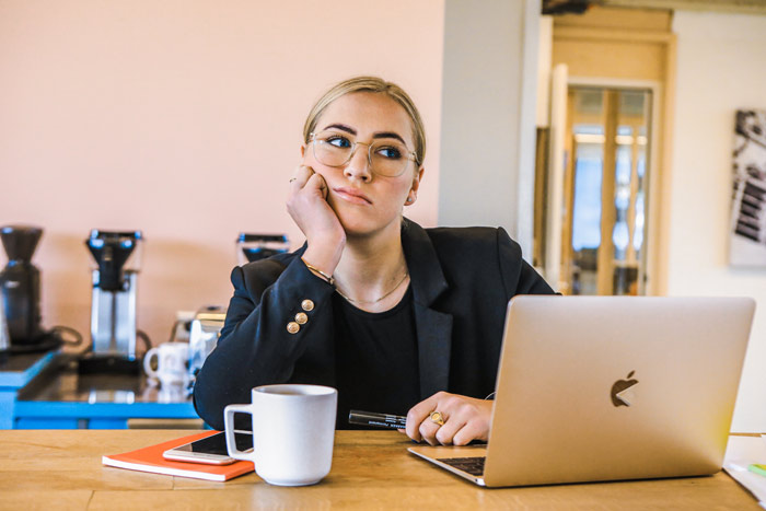magnet-me-LDcC7aCWVlo-unsplash-2-web 5 conseils pour réviser ses examens en confinement - Montpellier Management