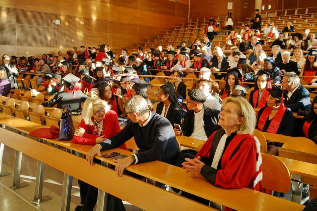 Remise de diplômes du domaine de spécialité Management Stratégie, mention Management